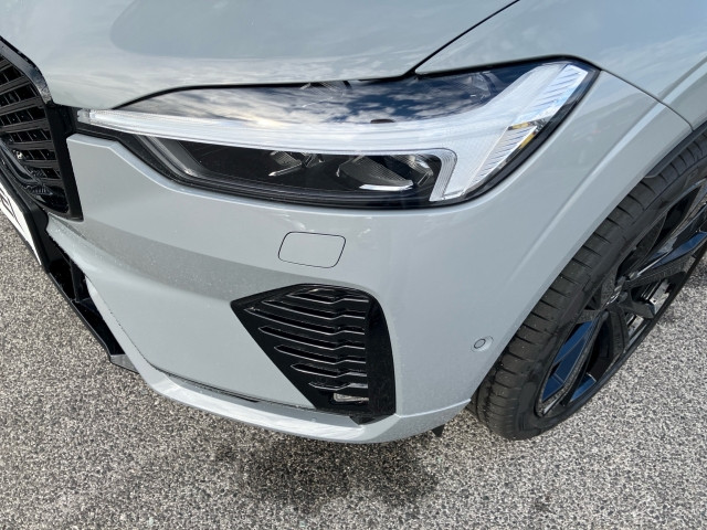 Bild 11: VOLVO PKW XC60 Black Edition Plus, T6 AWD Plug-in Hybrid, Elektrisch/B