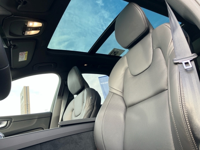 Bild 14: VOLVO PKW XC60 Black Edition Plus, T6 AWD Plug-in Hybrid, Elektrisch/B