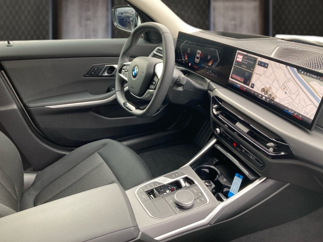 Bild 5: BMW 318d 48 V Aut.