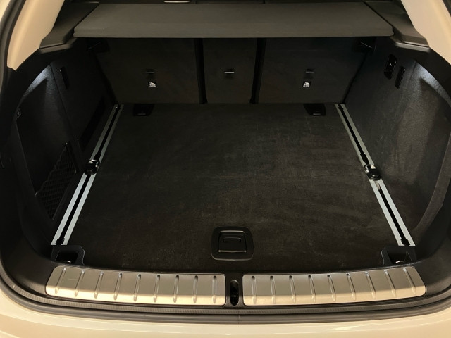 Bild 9: BMW X4 xDrive 20d 48 V A