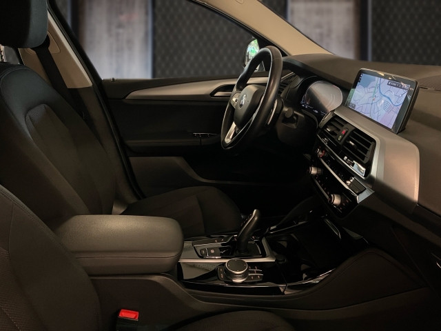 Bild 5: BMW X4 xDrive 20d 48 V A