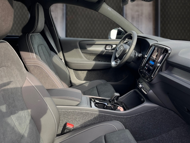 Bild 5: VOLVO PKW EX40 Black Edition Ultra, Twin Motor, Vollelektrisch