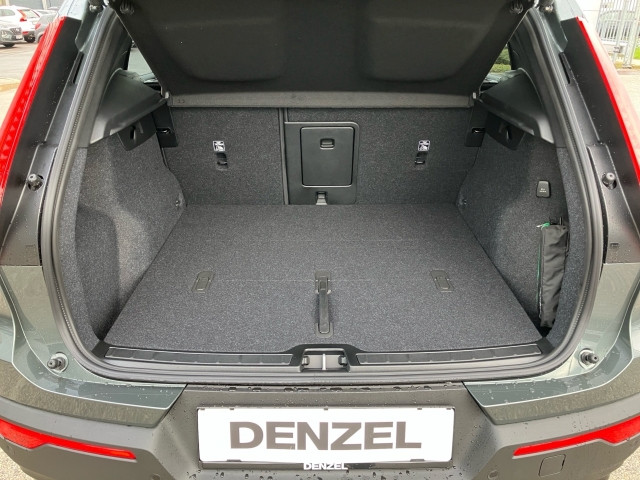 Bild 9: VOLVO PKW XC40 Plus, B3 Mild Hybrid, Benzin, Dark