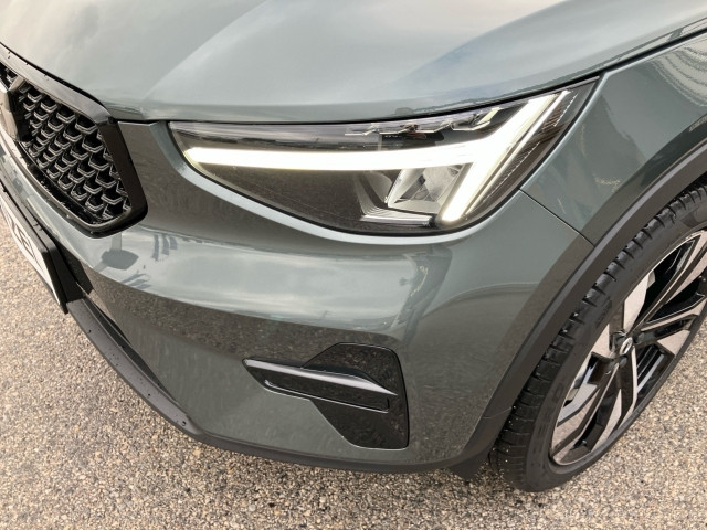 Bild 11: VOLVO PKW XC40 Plus, B3 Mild Hybrid, Benzin, Dark