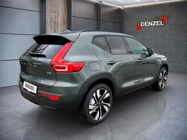 Bild 3: VOLVO PKW XC40 Plus, B3 Mild Hybrid, Benzin, Dark