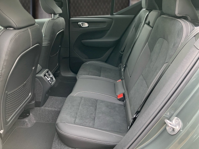 Bild 8: VOLVO PKW XC40 Plus, B3 Mild Hybrid, Benzin, Dark