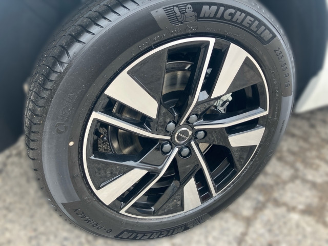 Bild 4: VOLVO PKW XC60 Plus, T6 AWD Plug-in Hybrid, Elektrisch/Benzin, Dark