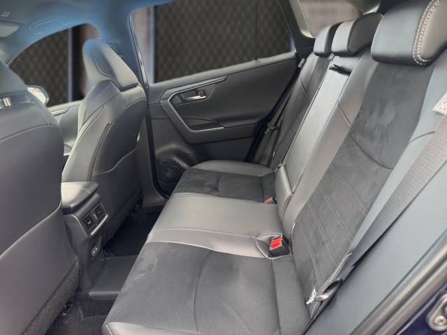 Bild 8: Toyota RAV4 Active 2,5, 306 PS 4x4 Plug-In