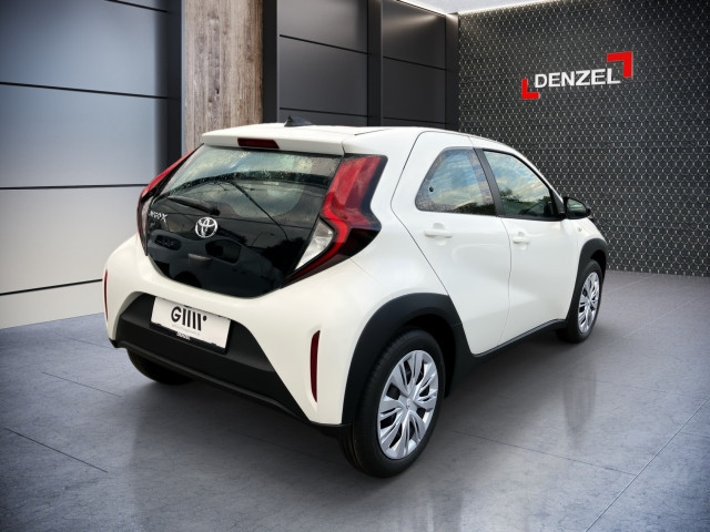 Bild 3: Toyota AYGO X 1,0 l Play mit Sitzheizung