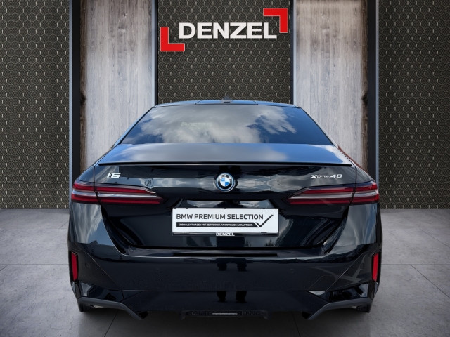 Bild 5: BMW i5 xDrive40 Limousine