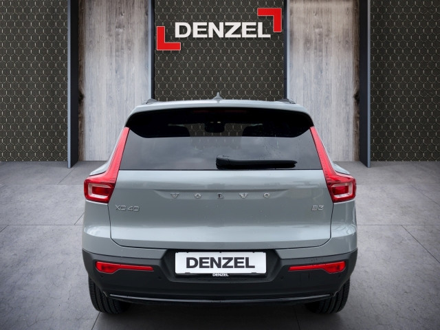 Bild 10: VOLVO PKW XC40 Plus, B3 Mild Hybrid, Benzin, Dark
