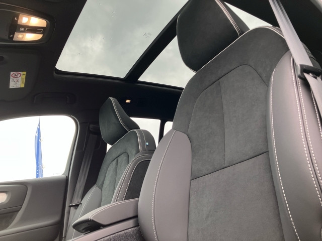 Bild 14: VOLVO PKW XC40 Plus, B3 Mild Hybrid, Benzin, Dark