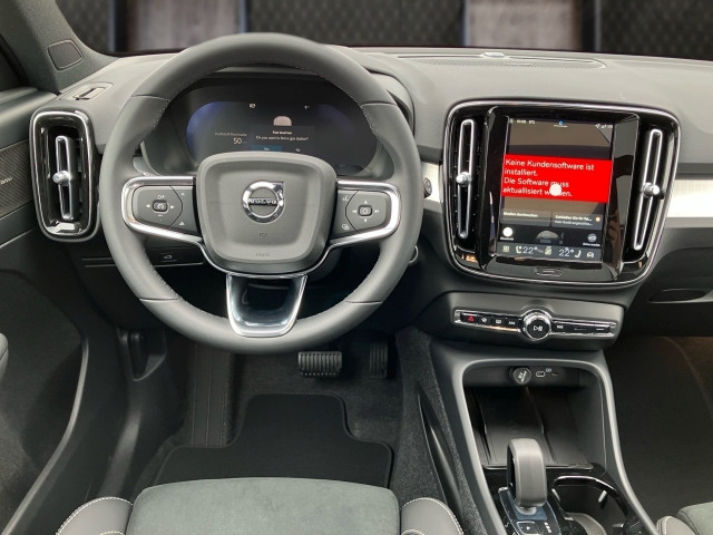 Bild 6: VOLVO PKW XC40 Plus, B3 Mild Hybrid, Benzin, Dark