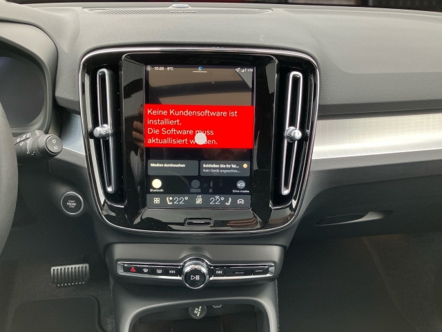 Bild 7: VOLVO PKW XC40 Plus, B3 Mild Hybrid, Benzin, Dark