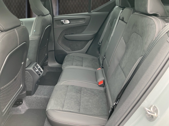 Bild 8: VOLVO PKW XC40 Plus, B3 Mild Hybrid, Benzin, Dark