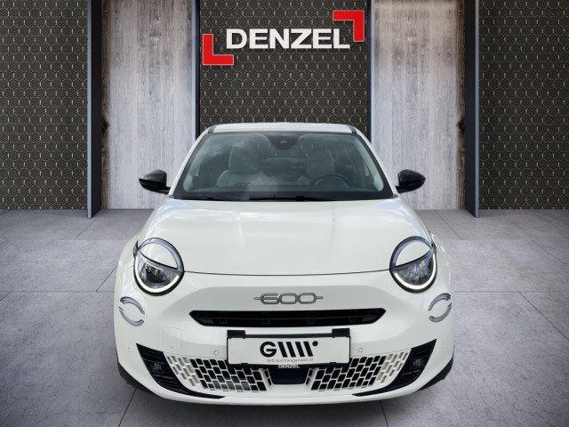 Bild 12: Fiat 600 Hybrid 100