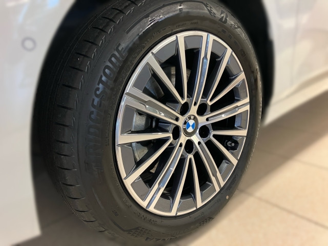 Bild 4: BMW 218d Active Tour B47