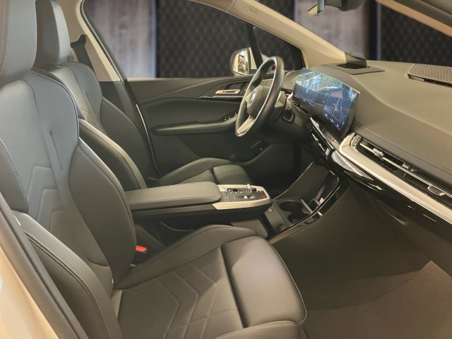 Bild 5: BMW 218d Active Tour B47