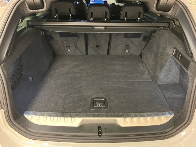 Bild 9: BMW 330e xDrive Touring G21