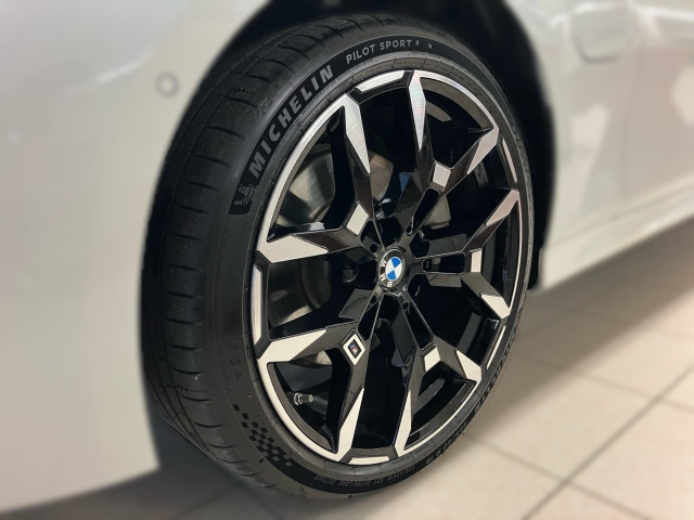 Bild 4: BMW 330e xDrive Touring G21