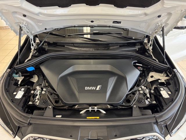 Bild 14: BMW iX1 xDrive30 U11 XE2