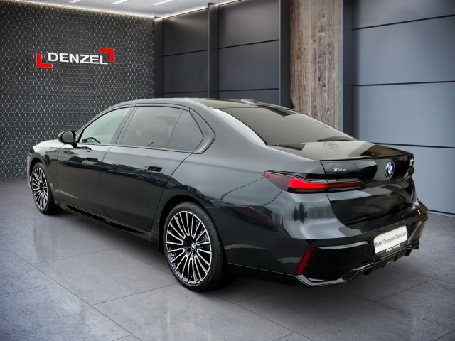 Bild 11: BMW 750e xDrive Limousine G70 XB1