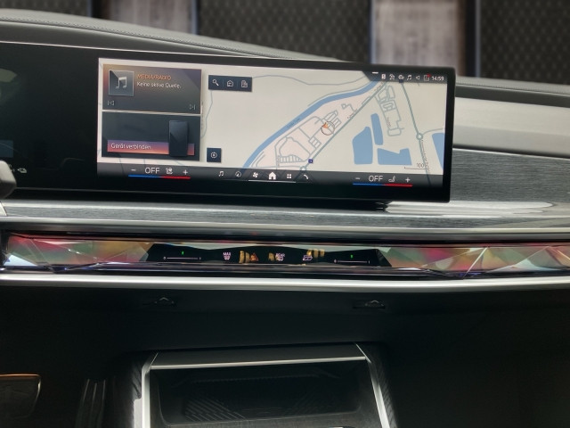 Bild 7: BMW 750e xDrive Limousine G70 XB1