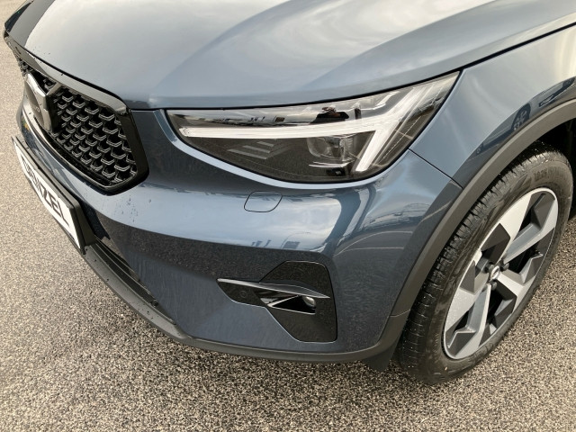 Bild 11: VOLVO PKW XC40 Plus, B3 Mild Hybrid, Benzin, Dark