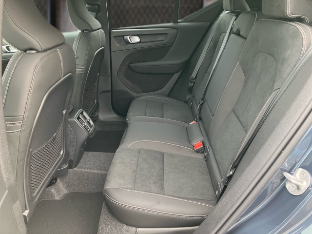 Bild 8: VOLVO PKW XC40 Plus, B3 Mild Hybrid, Benzin, Dark