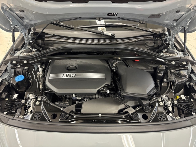 Bild 14: BMW 120 5-Türer F70 B38