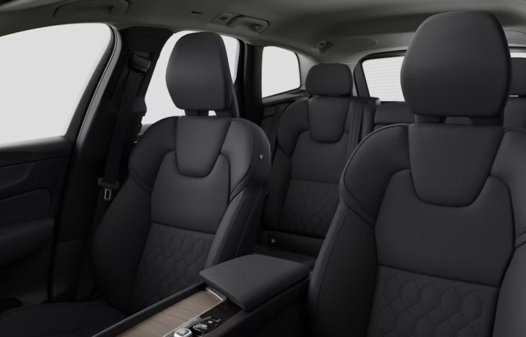 Bild 1: VOLVO PKW XC60 T6 PHEV Plus Bright AWD