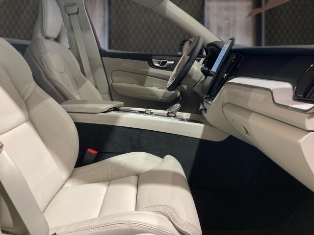 Bild 6: VOLVO PKW XC60 T6 PHEV Plus Bright AWD