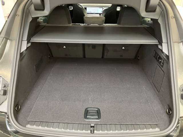 Bild 9: BMW PKW i-Serie iX xDrive45