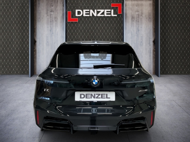 Bild 10: BMW PKW i-Serie iX xDrive45