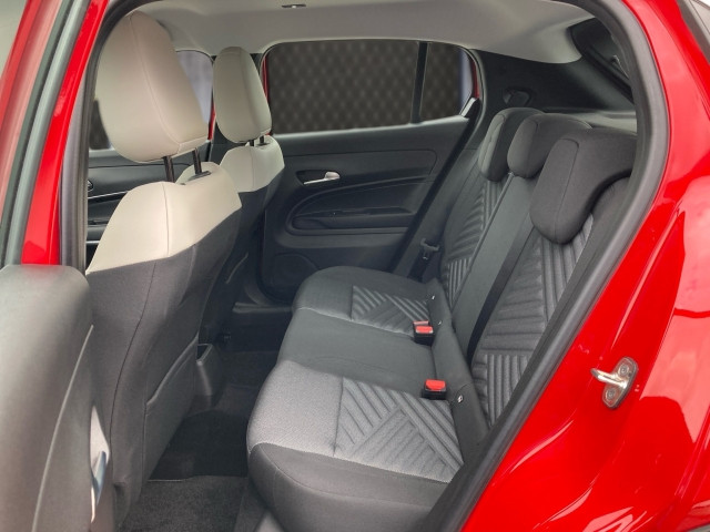 Bild 8: Fiat 600 Hybrid 100