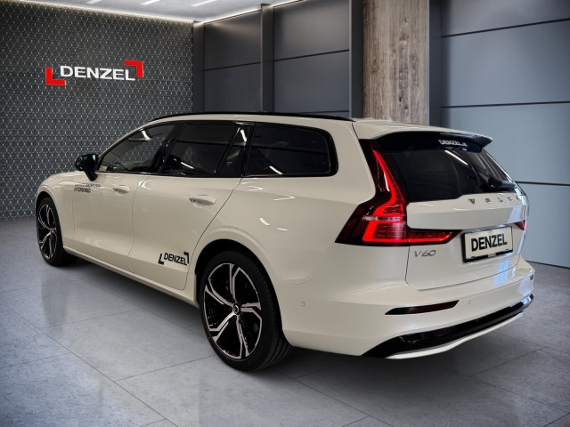 Bild 2: VOLVO PKW V60 Plus, B4 Mild Hybrid, Benzin, Dark