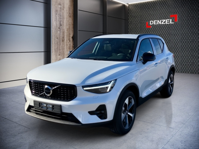 Bild 1: VOLVO PKW XC40 Plus, B3 Mild Hybrid, Benzin, Dark