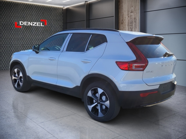 Bild 2: VOLVO PKW XC40 Plus, B3 Mild Hybrid, Benzin, Dark