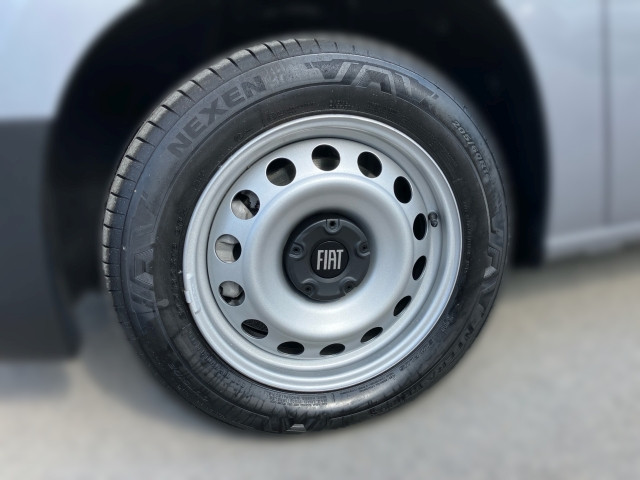 Bild 4: Fiat Transporter Doblo DoKa Serie 3 L2 BlueHDI 100 MT