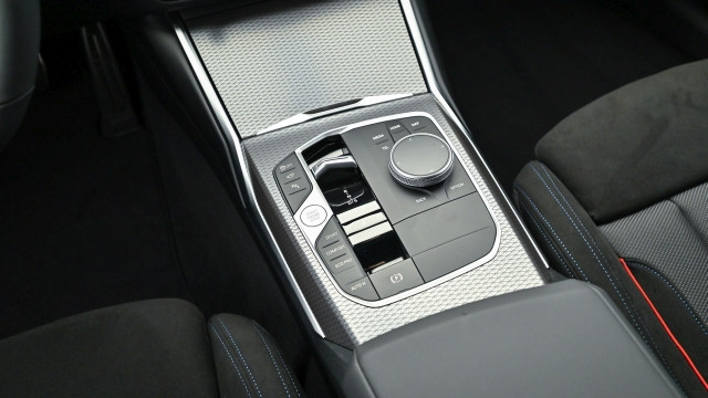 Bild 3: BMW 318d Touring G21 B47