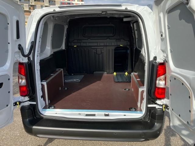 Bild 9: Fiat Transporter Doblo Serie 3 KW L1 BlueHDI 100 MT