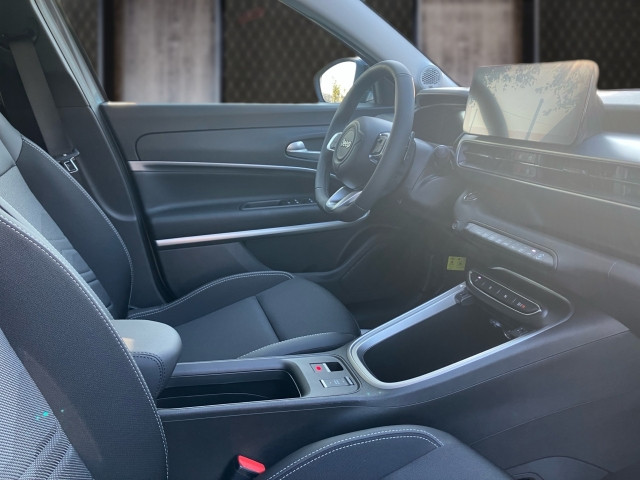 Bild 5: Jeep Avenger MHEV MY25 1.2 e-DCT6 e-Hybrid Altitude