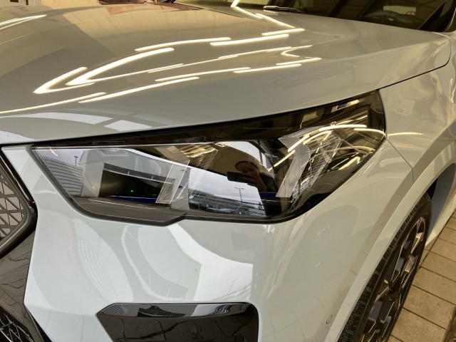 Bild 11: BMW iX2 xDrive30 U10