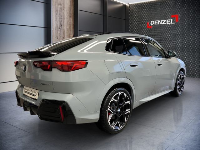 Bild 3: BMW iX2 xDrive30 U10