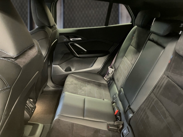 Bild 8: BMW iX2 xDrive30 U10