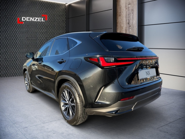 Bild 3: Lexus NX 2,5l Plug-in, CVT Executive Line