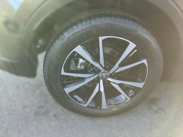 Bild 4: Toyota C-HR - 1,8 l  Hybrid 4x2 Active Drive CV