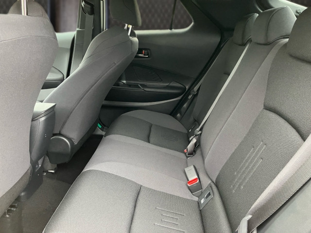 Bild 8: Toyota C-HR - 1,8 l  Hybrid 4x2 Active Drive CV