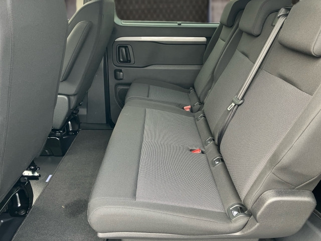 Bild 8: Toyota Proace Verso 2,0 l, 145 Shuttle Medium