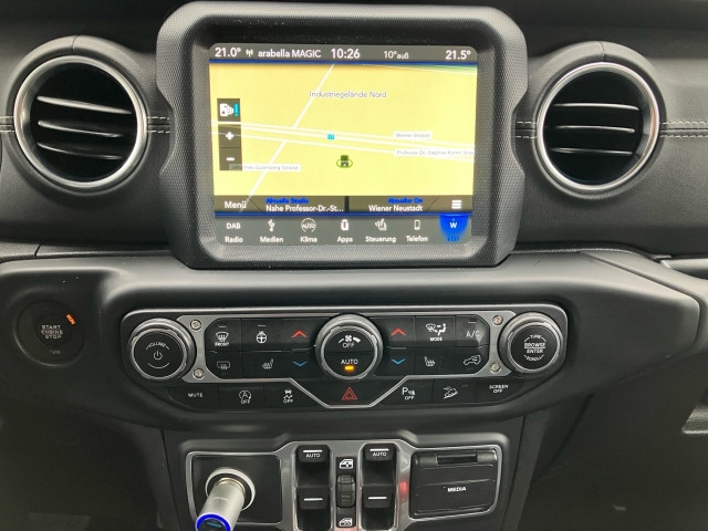 Bild 11: Jeep Wrangler Sahara 2,2